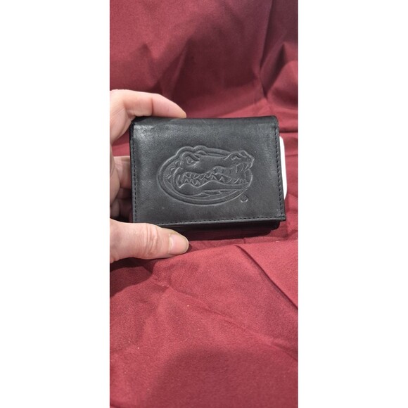Brand New Florida Gators Black Leather Wallet Trifold Mens Pocket Embossed NEW - Picture 1 of 3
